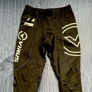 Men’s Size medium, 3/4 length Virus tights/leggings. Worn once.